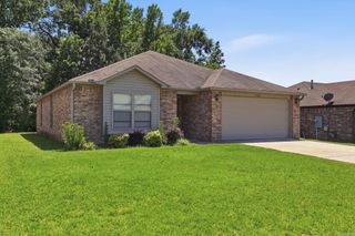 1129 Meadows Edge Drive, Alexander, AR 72002