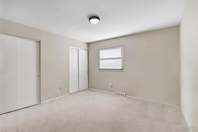 902 Rusticmanor Circle, Ballwin, MO 63011