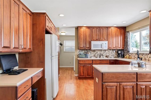 902 Rusticmanor Circle, Ballwin, MO 63011