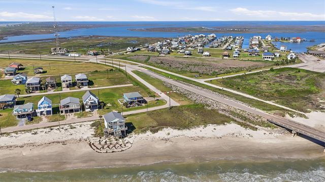 13238 Gulf Beach Dr, Freeport, TX 77541