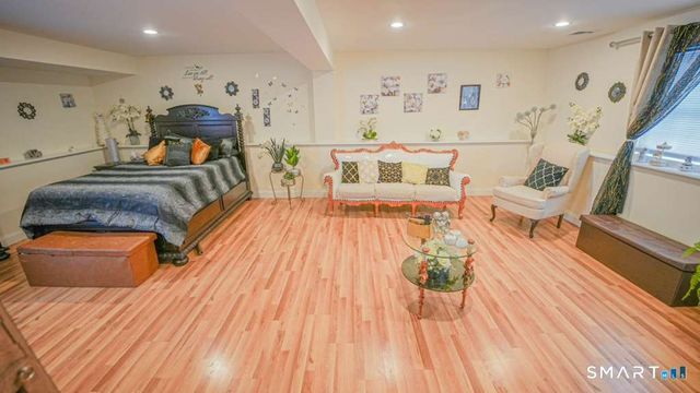 2 Kevin Drive, Danbury, CT 06811