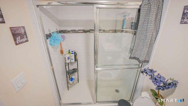 2 Kevin Drive, Danbury, CT 06811