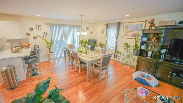 2 Kevin Drive, Danbury, CT 06811