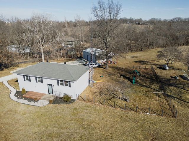 20940 Mclouth Road, Tonganoxie, KS 66086