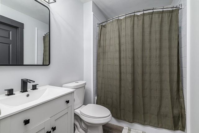 20940 Mclouth Road, Tonganoxie, KS 66086