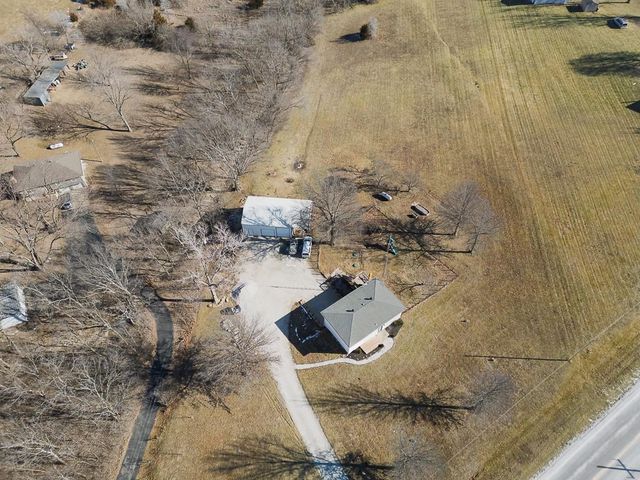 20940 Mclouth Road, Tonganoxie, KS 66086