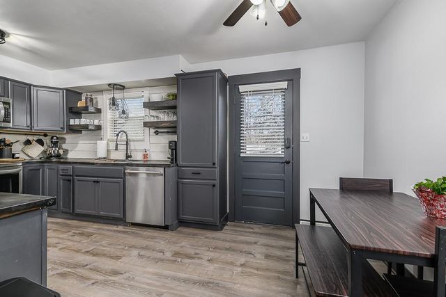 20940 Mclouth Road, Tonganoxie, KS 66086