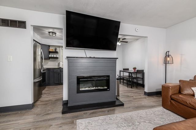 20940 Mclouth Road, Tonganoxie, KS 66086