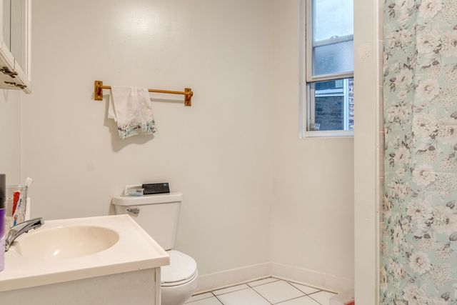 4529 S Vincennes Avenue, Chicago, IL 60653
