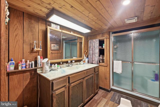 11234 WOLFSVILLE RD, Myersville, MD 21773