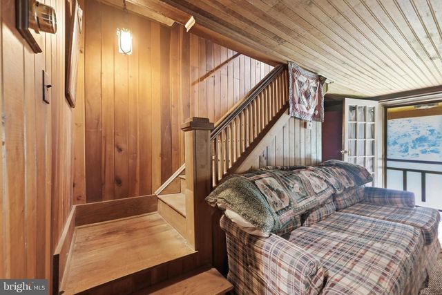 11234 WOLFSVILLE RD, Myersville, MD 21773