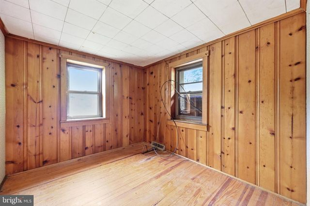 11234 WOLFSVILLE RD, Myersville, MD 21773
