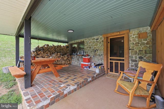 11234 WOLFSVILLE RD, Myersville, MD 21773