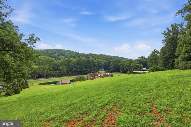 11234 WOLFSVILLE RD, Myersville, MD 21773