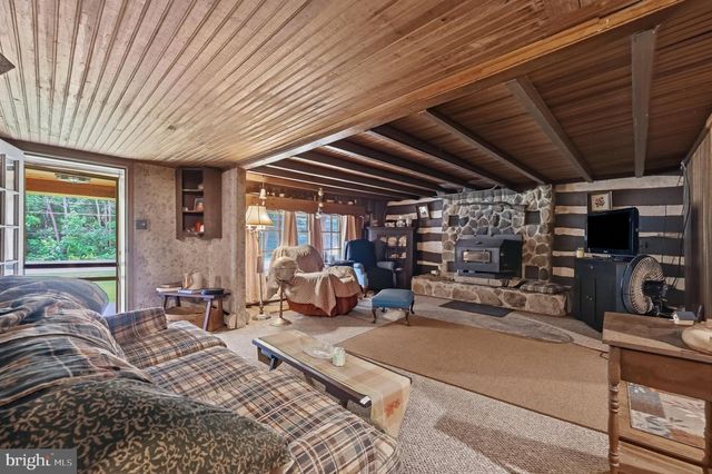 11234 WOLFSVILLE RD, Myersville, MD 21773