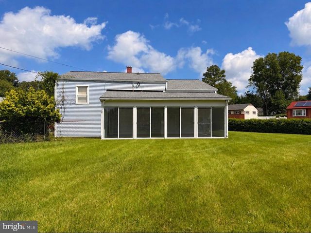6812 HUNTINGTON DR, Baltimore, MD 21207