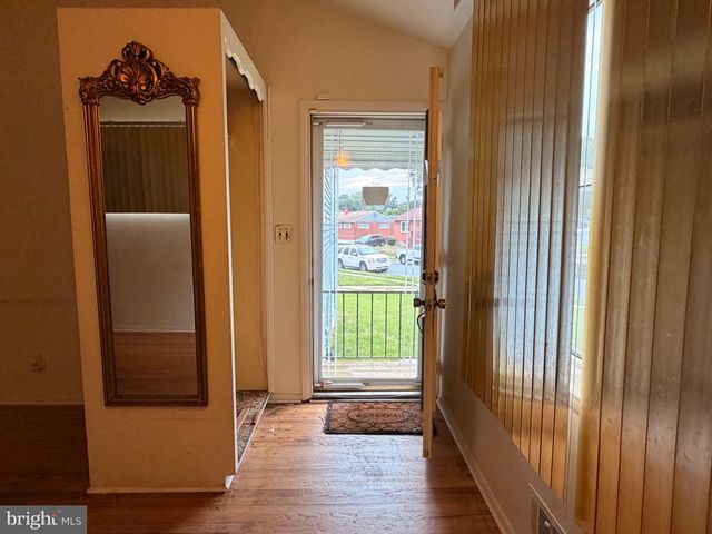 6812 HUNTINGTON DR, Baltimore, MD 21207