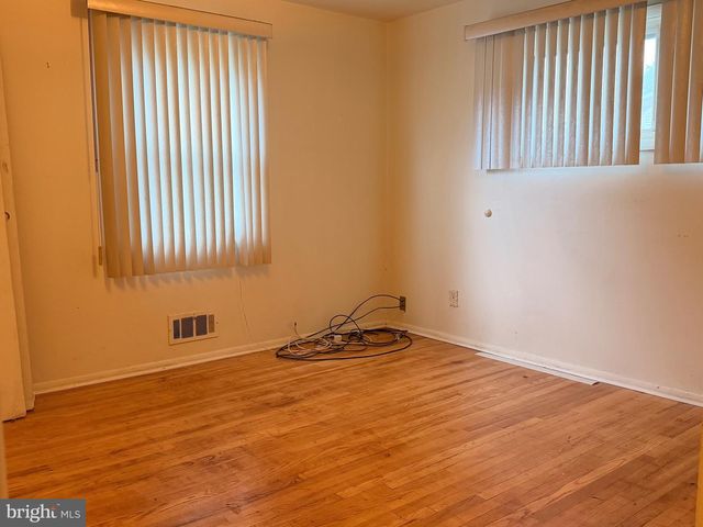 6812 HUNTINGTON DR, Baltimore, MD 21207