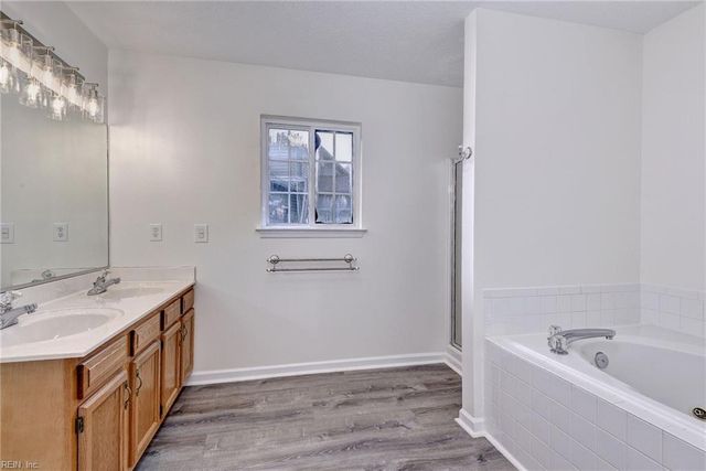 4 E Big Sky DR, Hampton, VA 23666