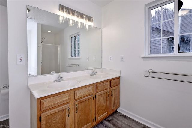 4 E Big Sky DR, Hampton, VA 23666