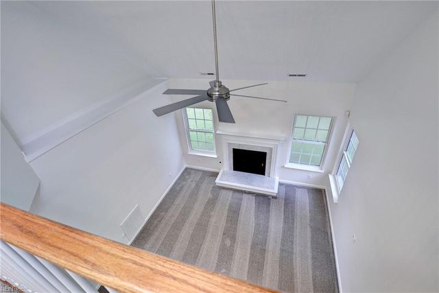 4 E Big Sky DR, Hampton, VA 23666