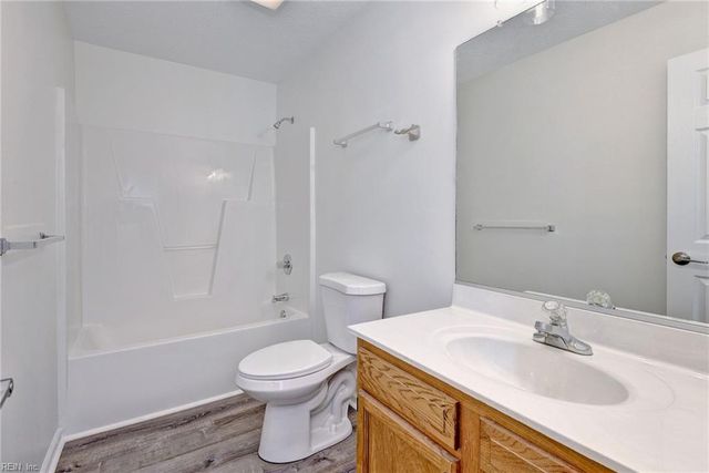 4 E Big Sky DR, Hampton, VA 23666