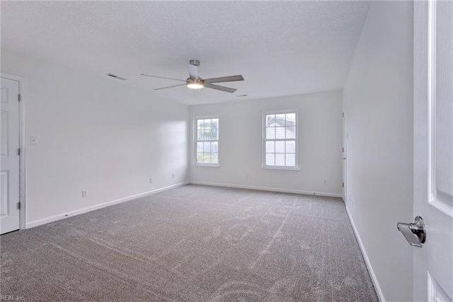 4 E Big Sky DR, Hampton, VA 23666