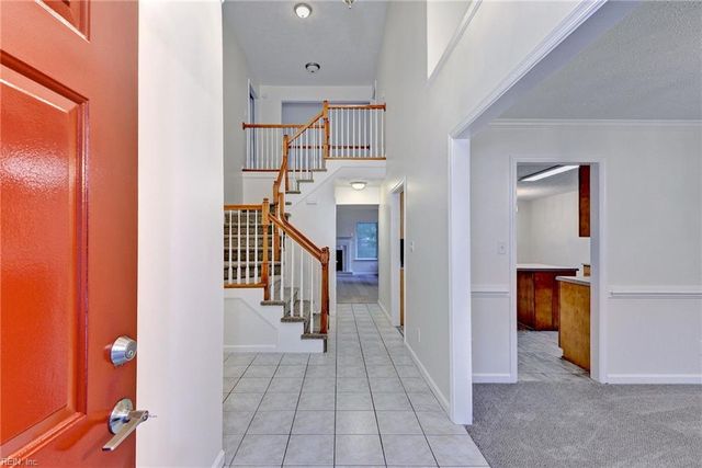 4 E Big Sky DR, Hampton, VA 23666