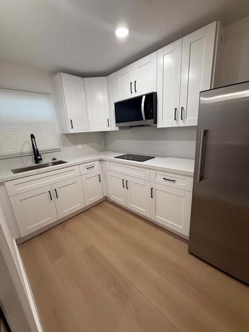 726 S 11th Street, Lantana, FL 33462