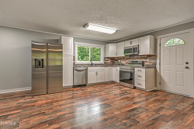 229 Independence Drive, Kingsport, TN 37660