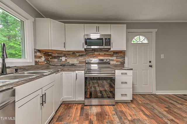 229 Independence Drive, Kingsport, TN 37660