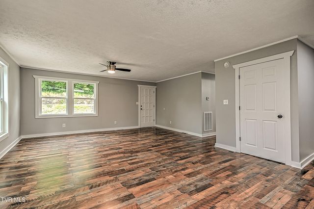 229 Independence Drive, Kingsport, TN 37660
