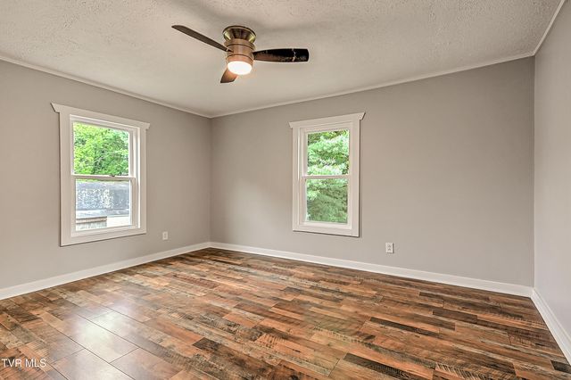 229 Independence Drive, Kingsport, TN 37660