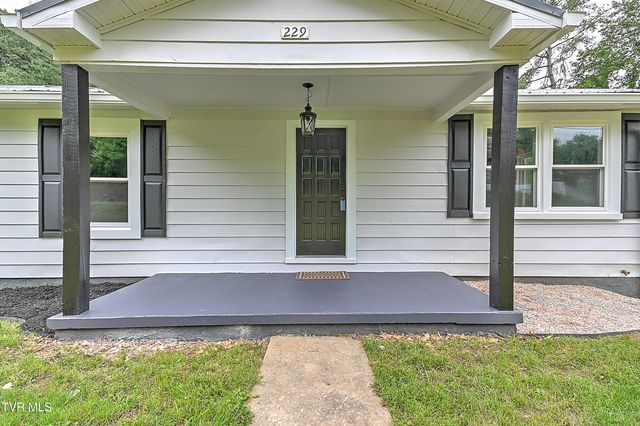 229 Independence Drive, Kingsport, TN 37660