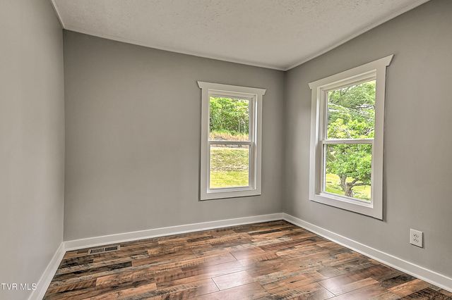 229 Independence Drive, Kingsport, TN 37660