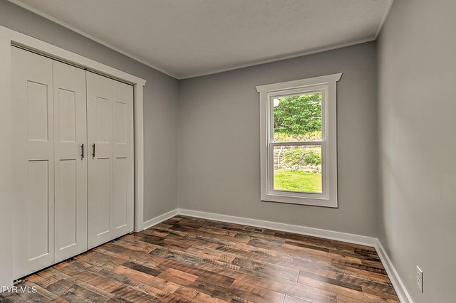 229 Independence Drive, Kingsport, TN 37660