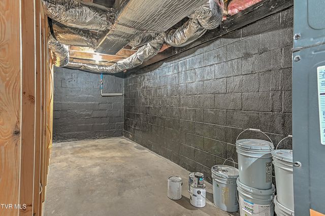 229 Independence Drive, Kingsport, TN 37660