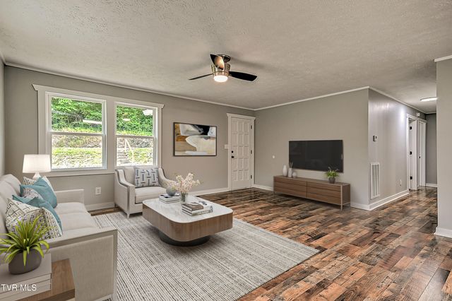 229 Independence Drive, Kingsport, TN 37660