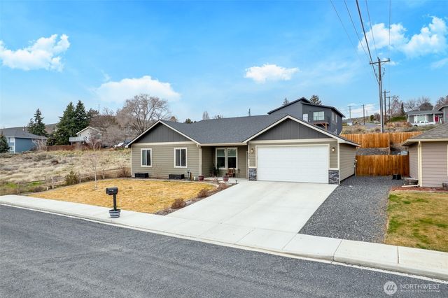 335 Canal Drive, Ephrata, WA 98823