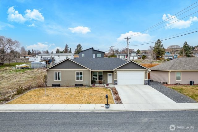 335 Canal Drive, Ephrata, WA 98823