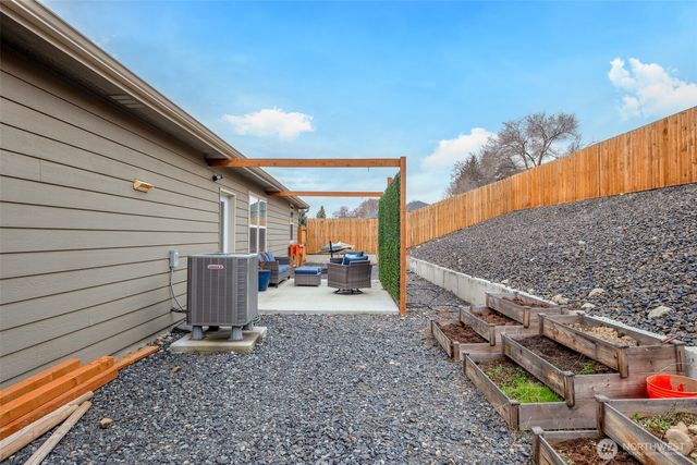 335 Canal Drive, Ephrata, WA 98823