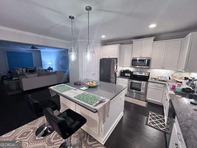 240 Bell Grove Lane, Suwanee, GA 30024