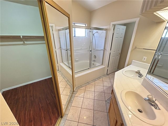 4552 BRADPOINT Drive 0, Las Vegas, NV 89130