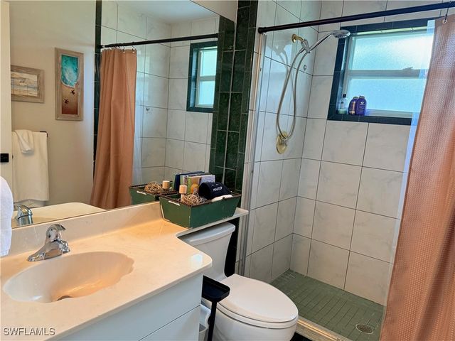 337 Emerald Bay CIR U1, Naples, FL 34110