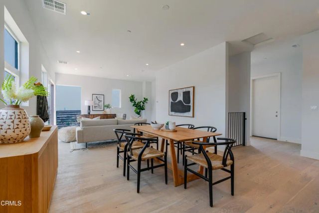 3874 W Point Drive, Los Angeles, CA 90065
