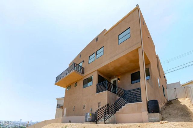 3874 W Point Drive, Los Angeles, CA 90065