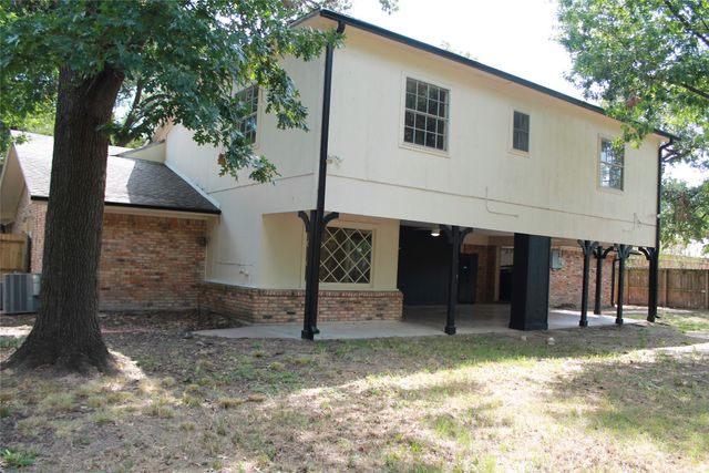 1906 Mimosa Drive, Corsicana, TX 75110