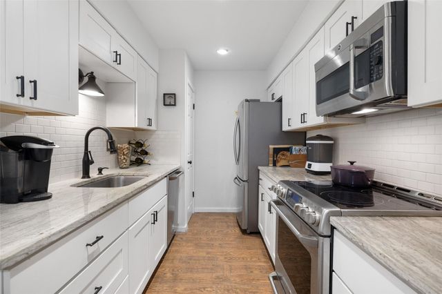 4159 Steck Ave 107, Austin, TX 78759