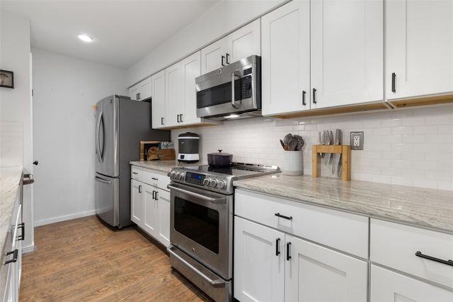 4159 Steck Ave 107, Austin, TX 78759