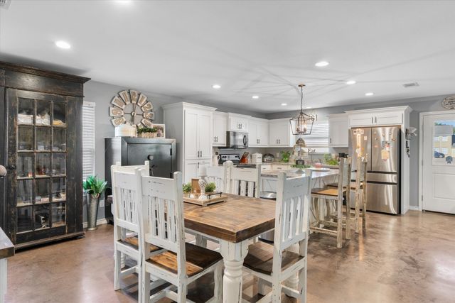 309 S Crockett Street, Edgewood, TX 75117